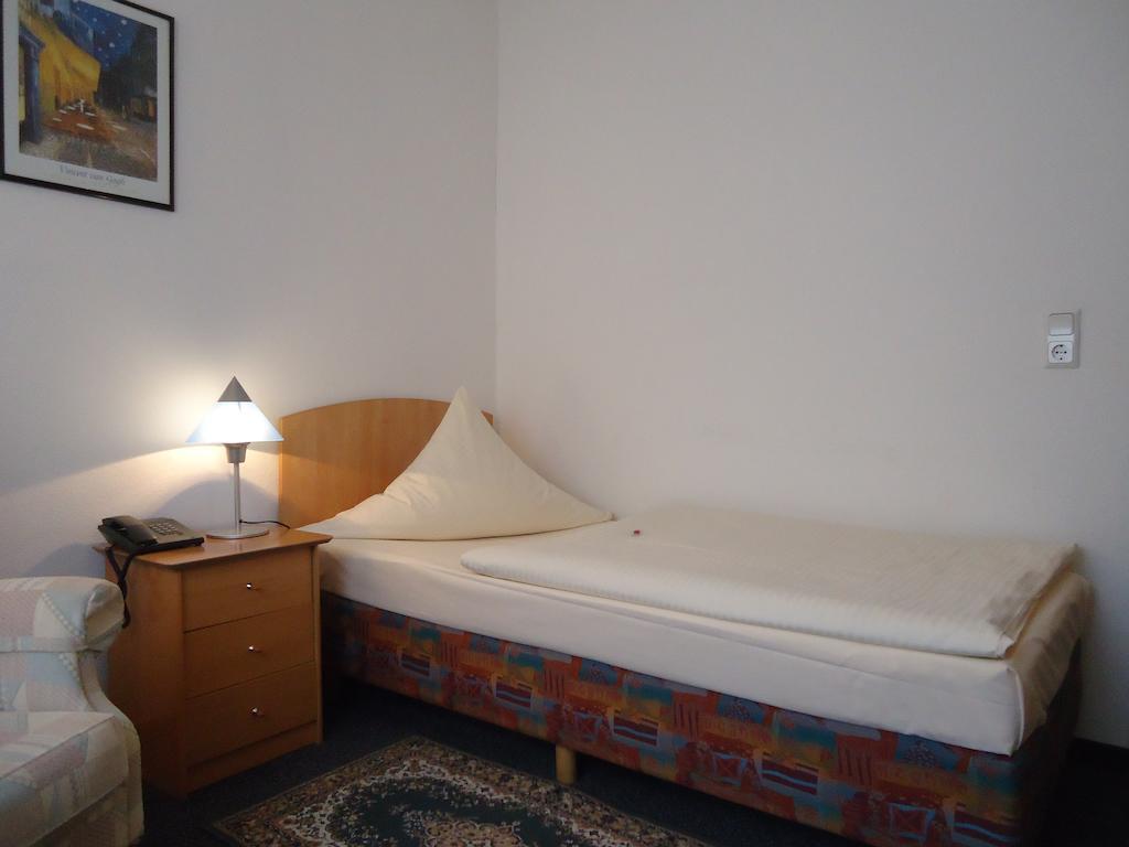 Hotel Central Oberursel Esterno foto